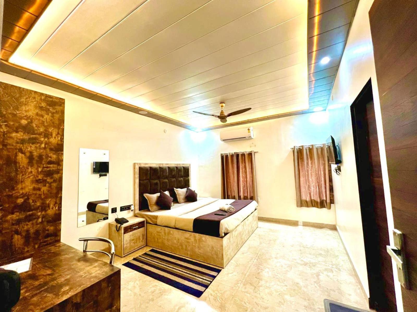Govindam Royal Stay ชัยปุระ ภายนอก รูปภาพ